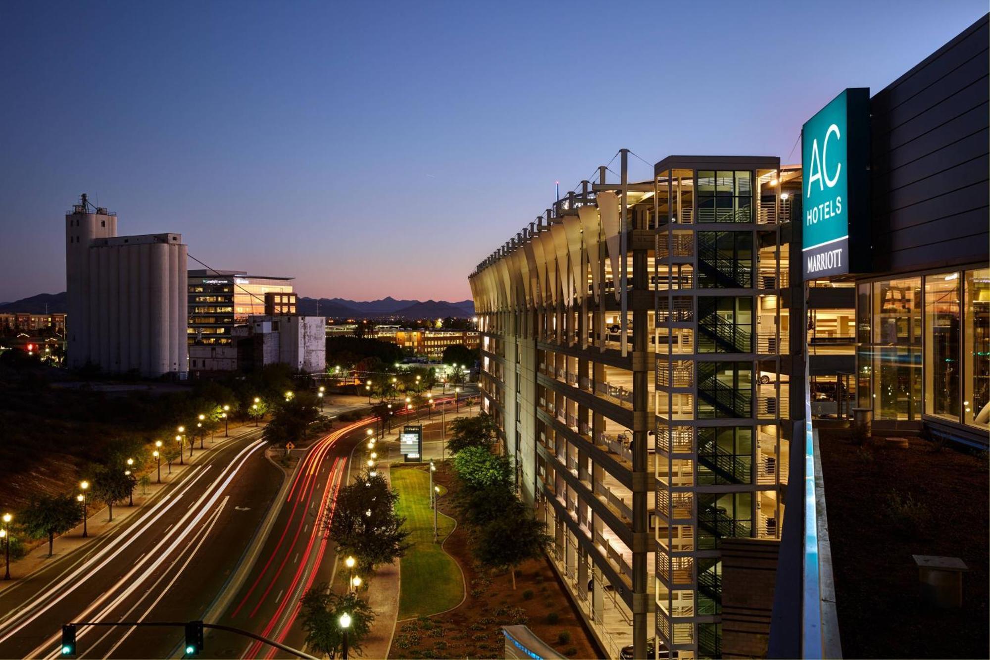 Ac Hotel By Marriott Phoenix Tempe/Downtown Zewnętrze zdjęcie